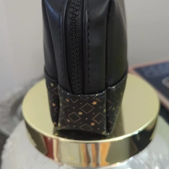 YSL Beaute Cosmetic Bag - Picture 5 of 6